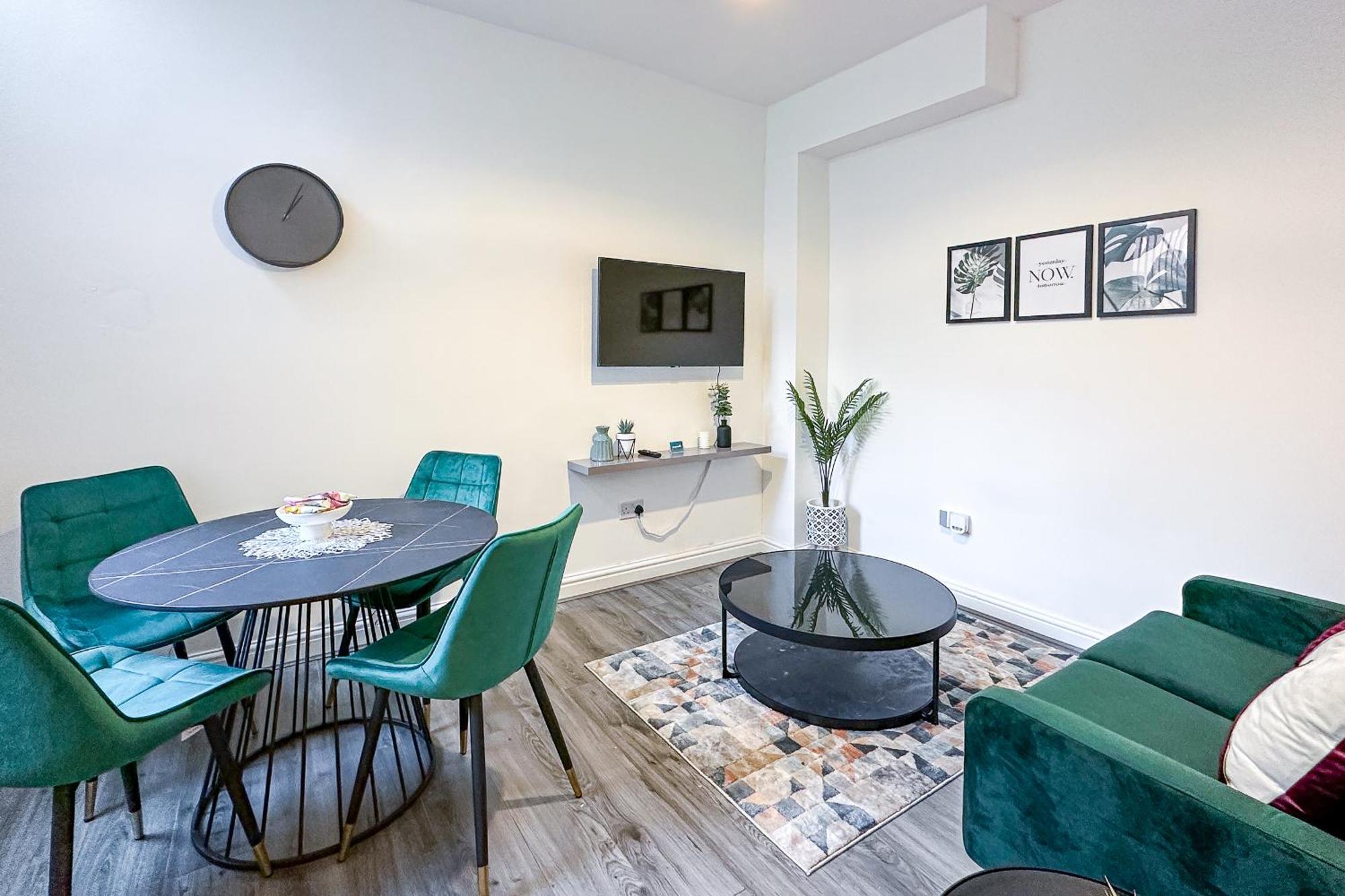 Ashfield Co-Living - Private Room Self-Cater Manchester Exterior photo