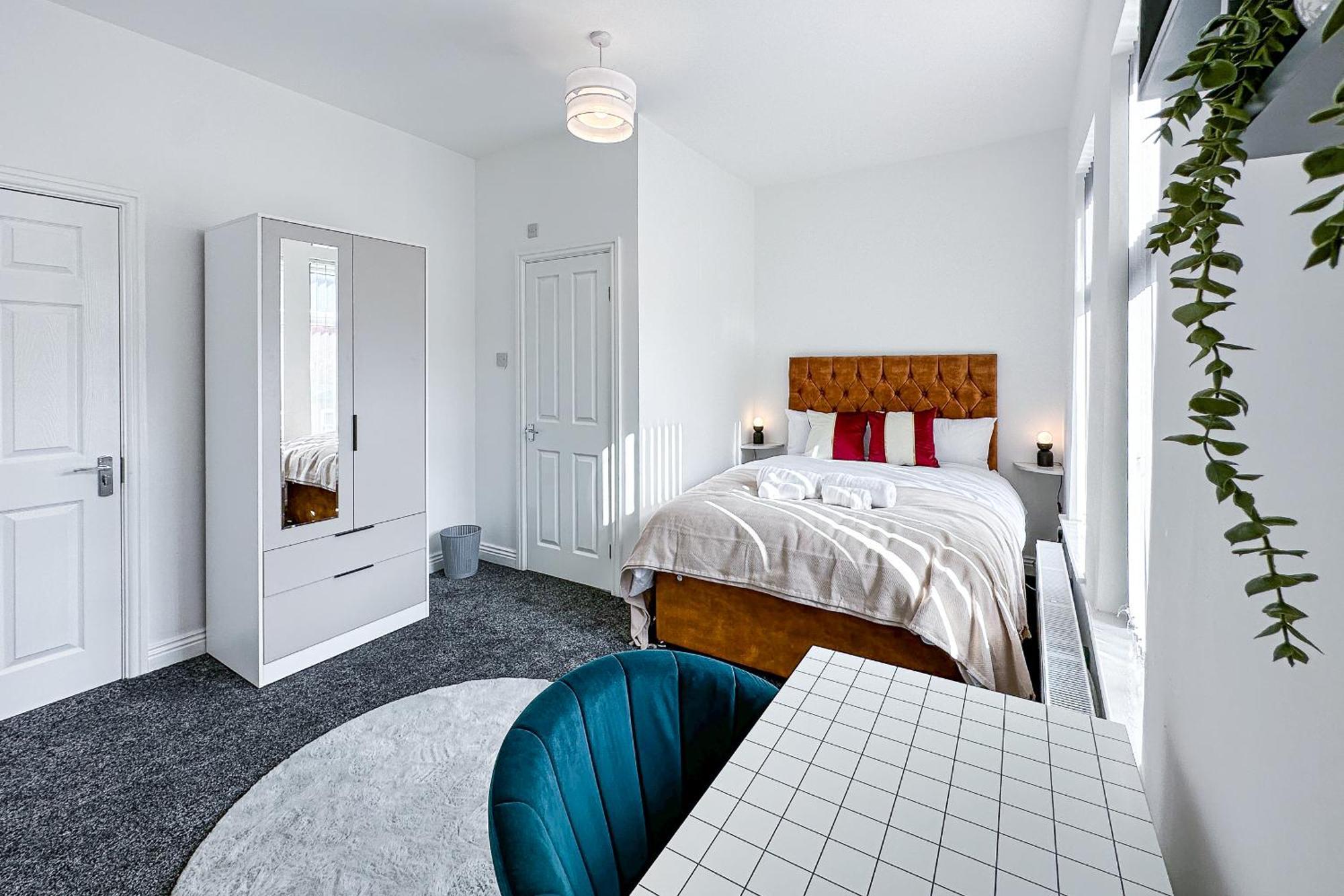 Ashfield Co-Living - Private Room Self-Cater Manchester Exterior photo