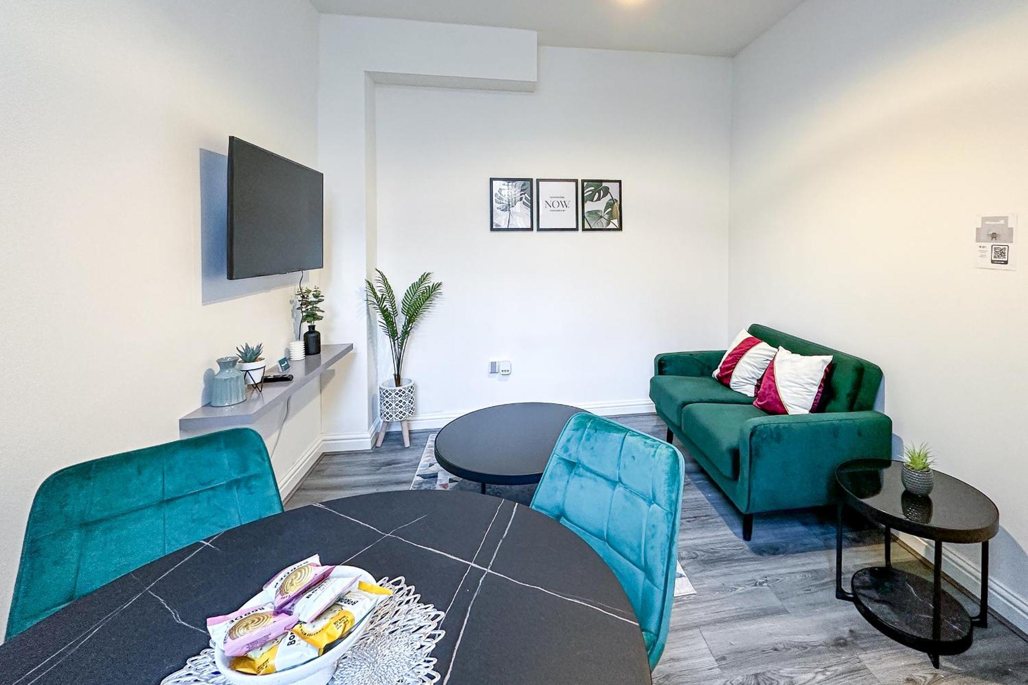 Ashfield Co-Living - Private Room Self-Cater Manchester Exterior photo