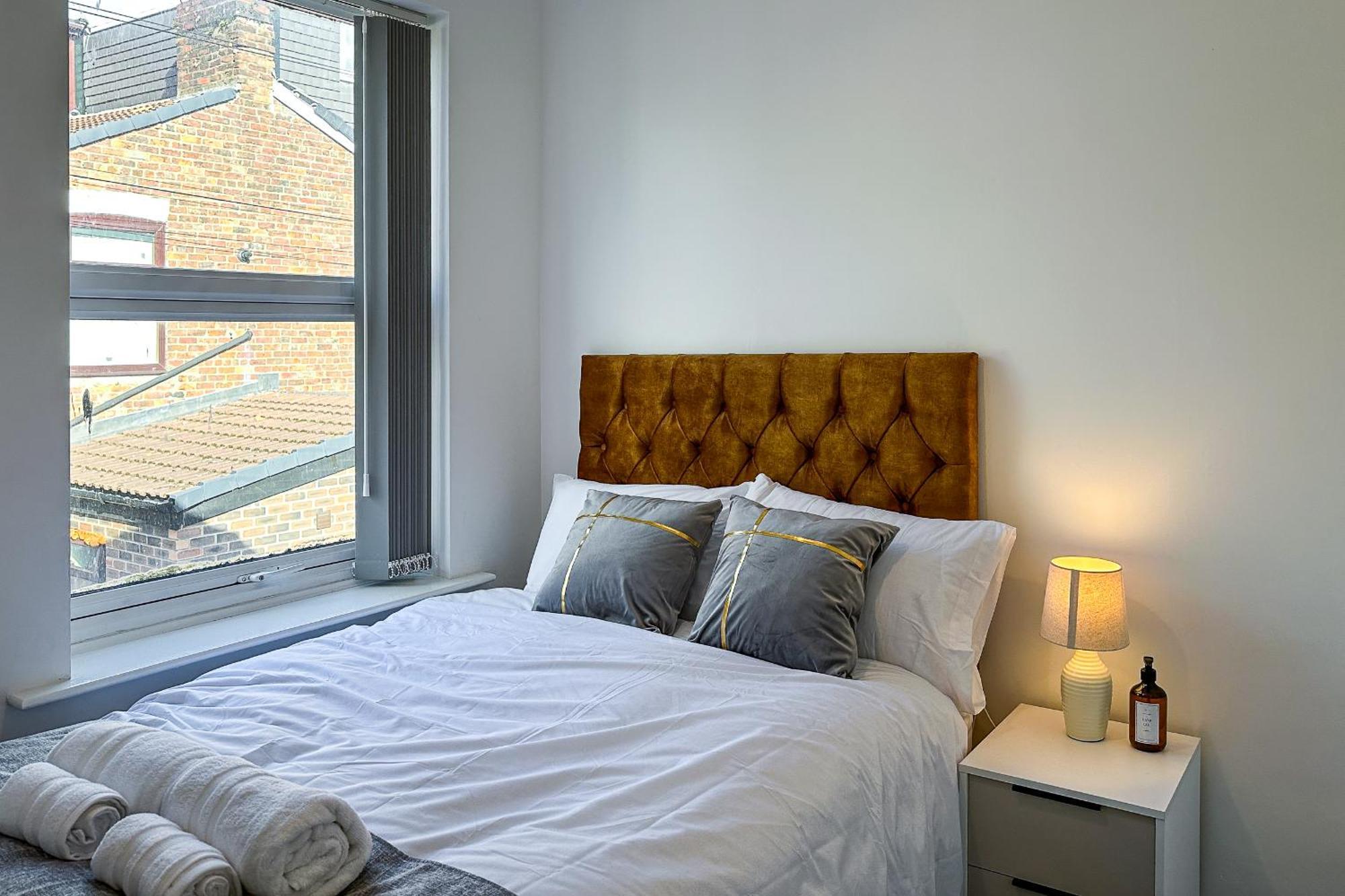 Ashfield Co-Living - Private Room Self-Cater Manchester Exterior photo